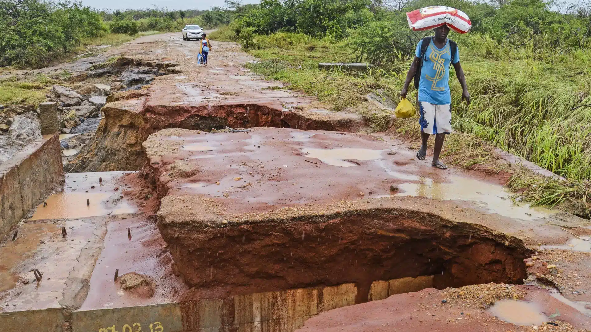Le Mozambique investit 1,3 million pour réhabiliter les routes dans le centre du pays.