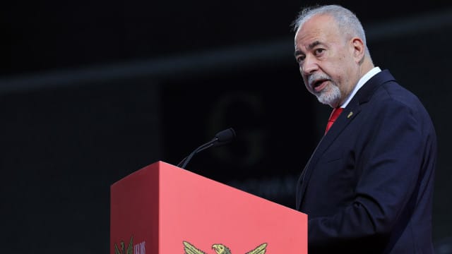 "Le premier intéressé par la valorisation des pompiers est le Portugal"