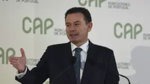 Le Premier ministre défend "l'équilibre" entre l'environnement et le secteur agricole.