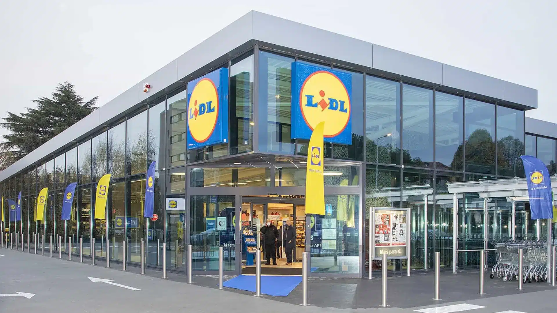 Le syndicat accuse Lidl d'appeler des travailleurs en congé pour contrer la grève.