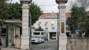 Le syndicat alerte sur les risques de fermeture de la néonatologie à D. Estefânia.