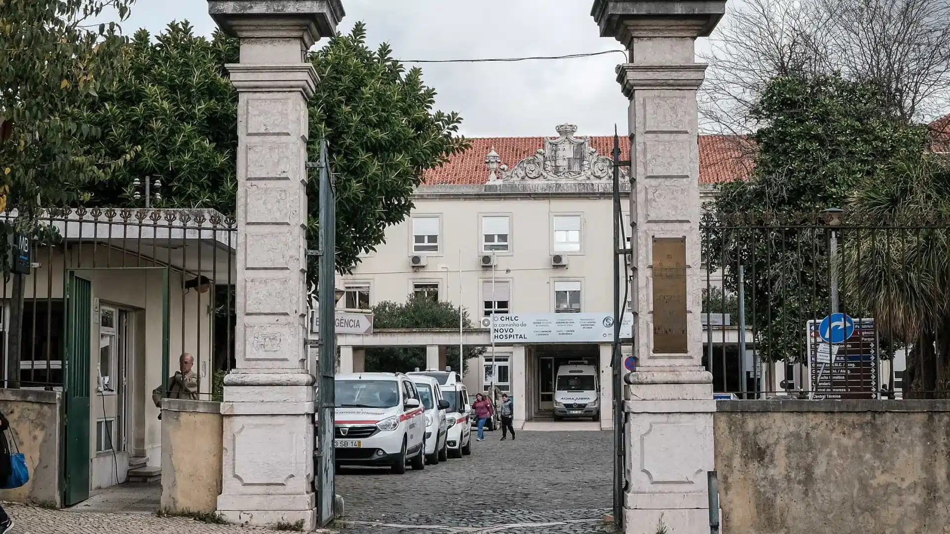 Le syndicat alerte sur les risques de fermeture de la néonatologie à D. Estefânia.