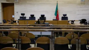 Le tableau des avocats commis d'office devait payer plus pour les procès.