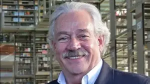 L'écrivain mexicain Gonzalo Celorio remporte le Prix Cervantes 2025.