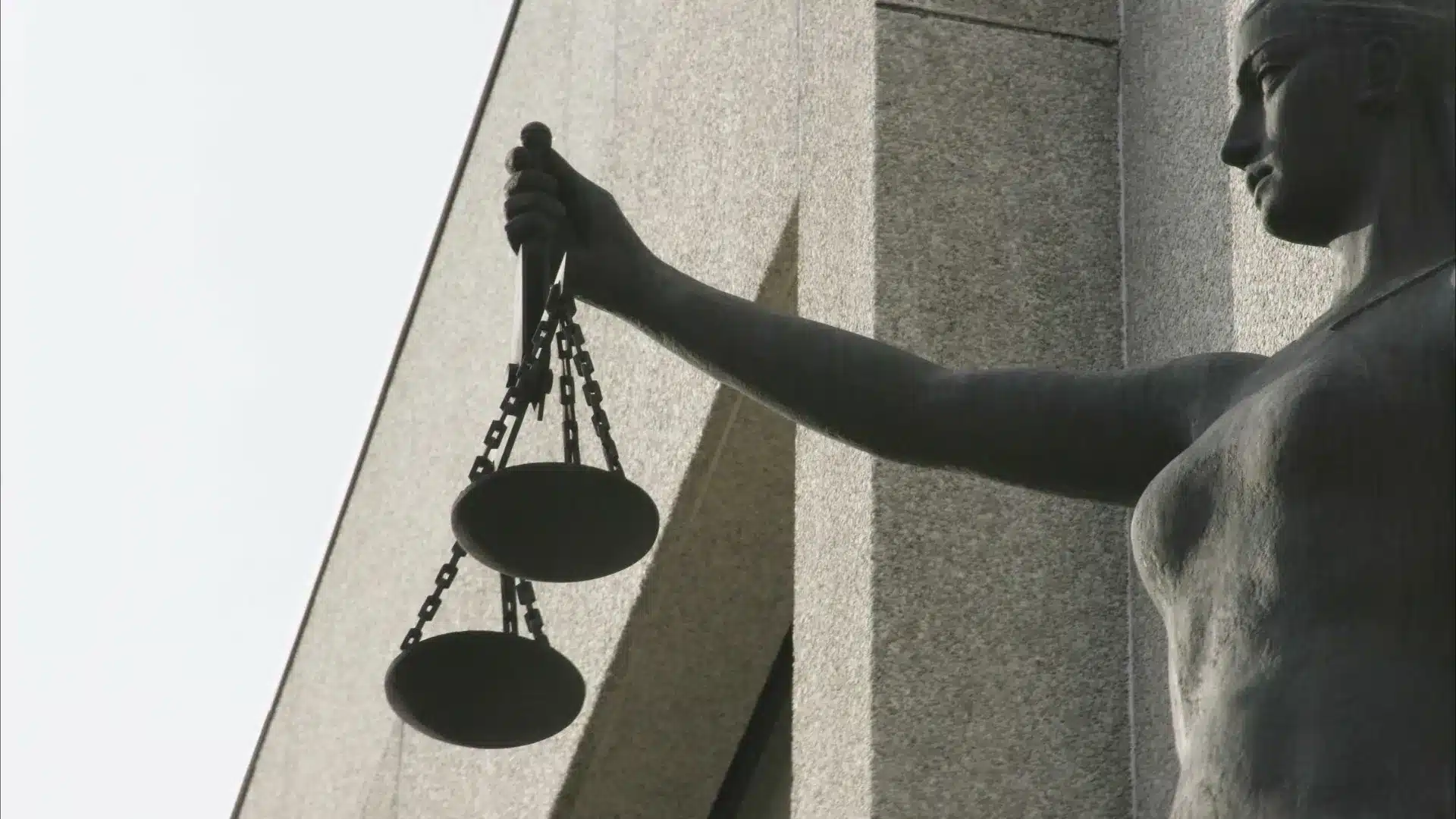 Les employés judiciaires défendent la création d'un conseil supérieur de la justice.