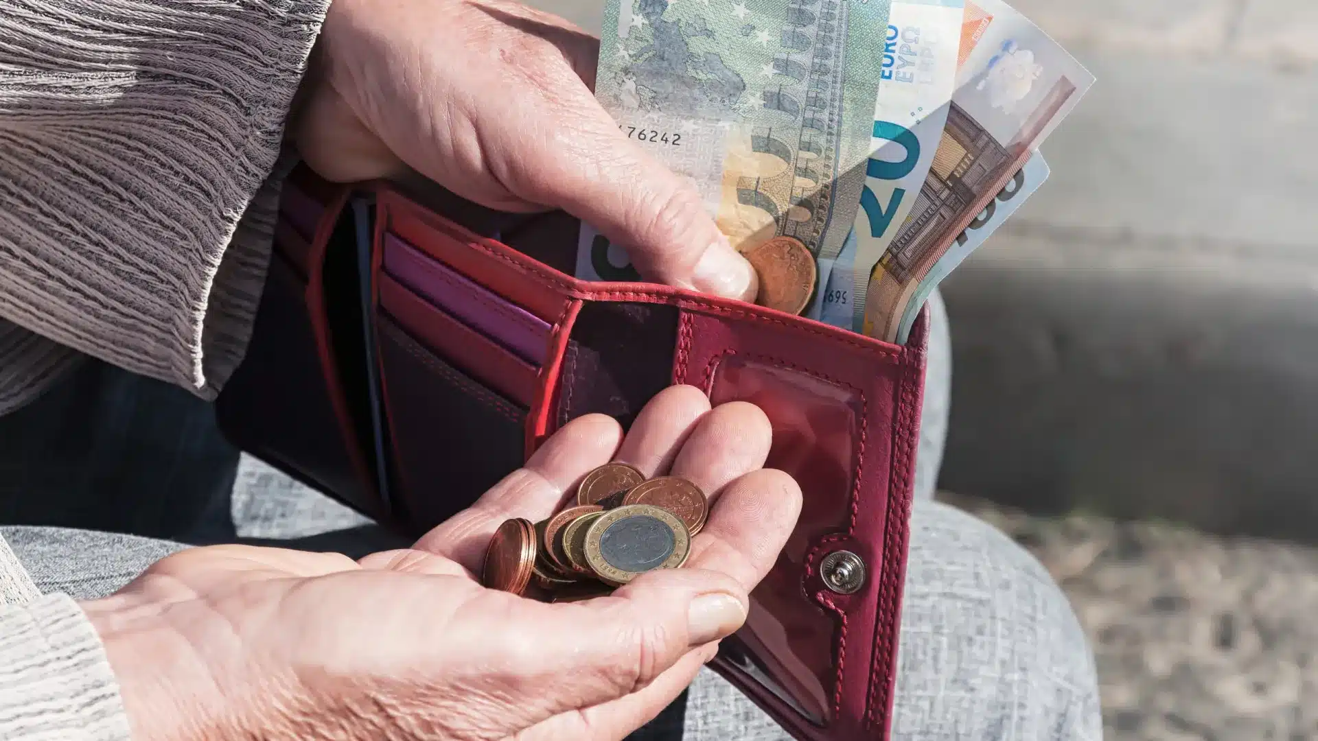 Les femmes reçoivent des pensions inférieures d'un quart à celles des hommes.