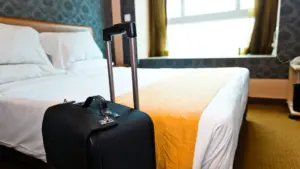 Les nuitées touristiques augmentent de 0,7% uniquement grâce à la contribution des résidents.