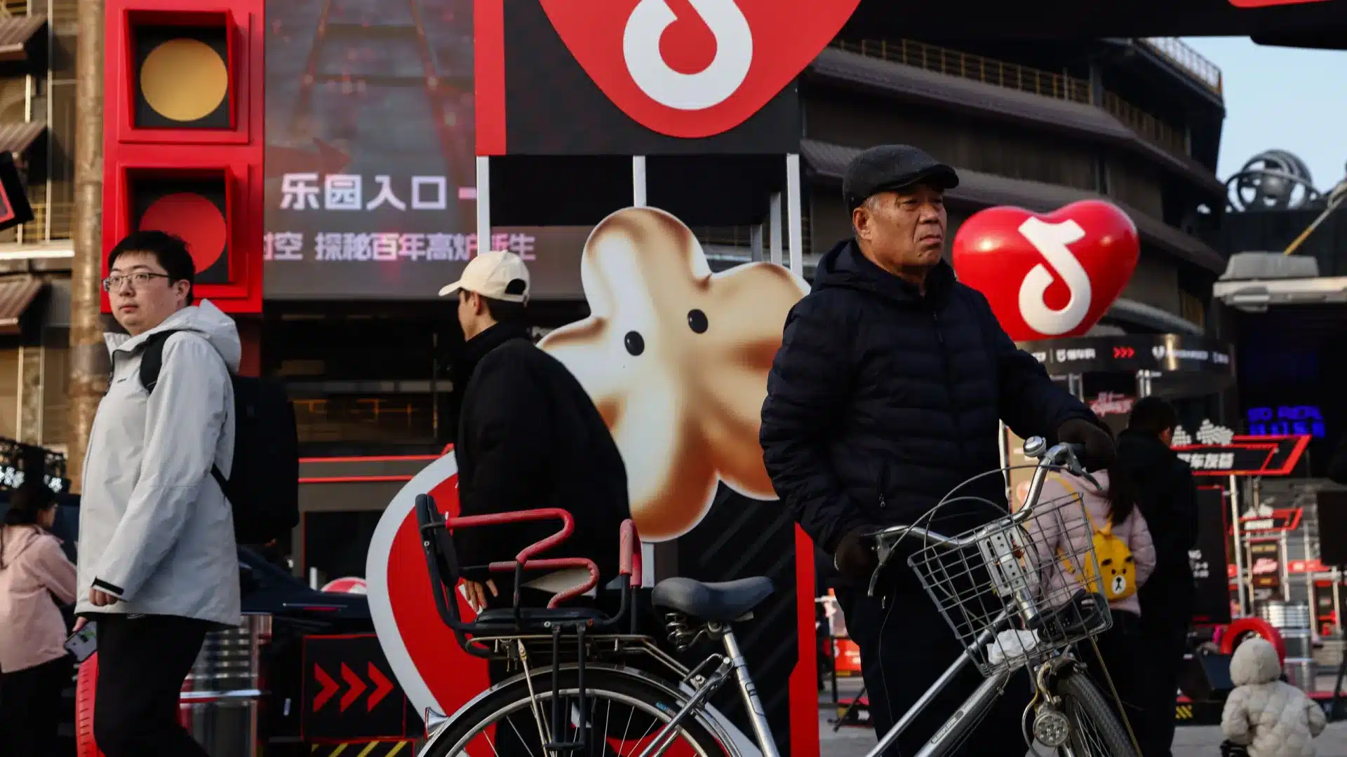 Les prix à la consommation en Chine augmentent en octobre pour la première fois en 4 mois.