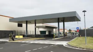 Les travailleurs des Lajes peuvent demander une avance sur salaire lundi.