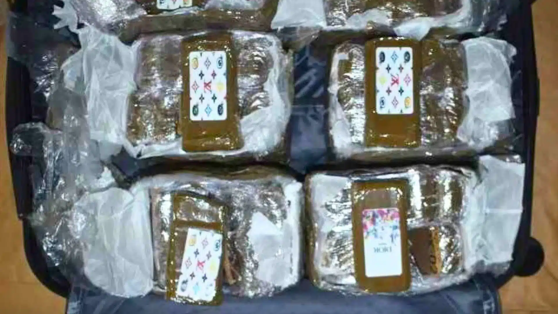 Lisbonne. Arrêté pour trafic de drogue après avoir été trouvé dans le coffre d'une voiture.