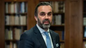 L'ordre accuse la tutelle de ne pas inverser le cycle de l'éloignement des médecins.