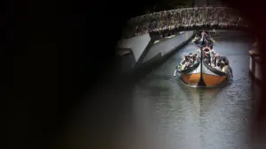 L'UNESCO va décider de l'inclusion du moliceiro sur la liste de sauvegarde urgente.