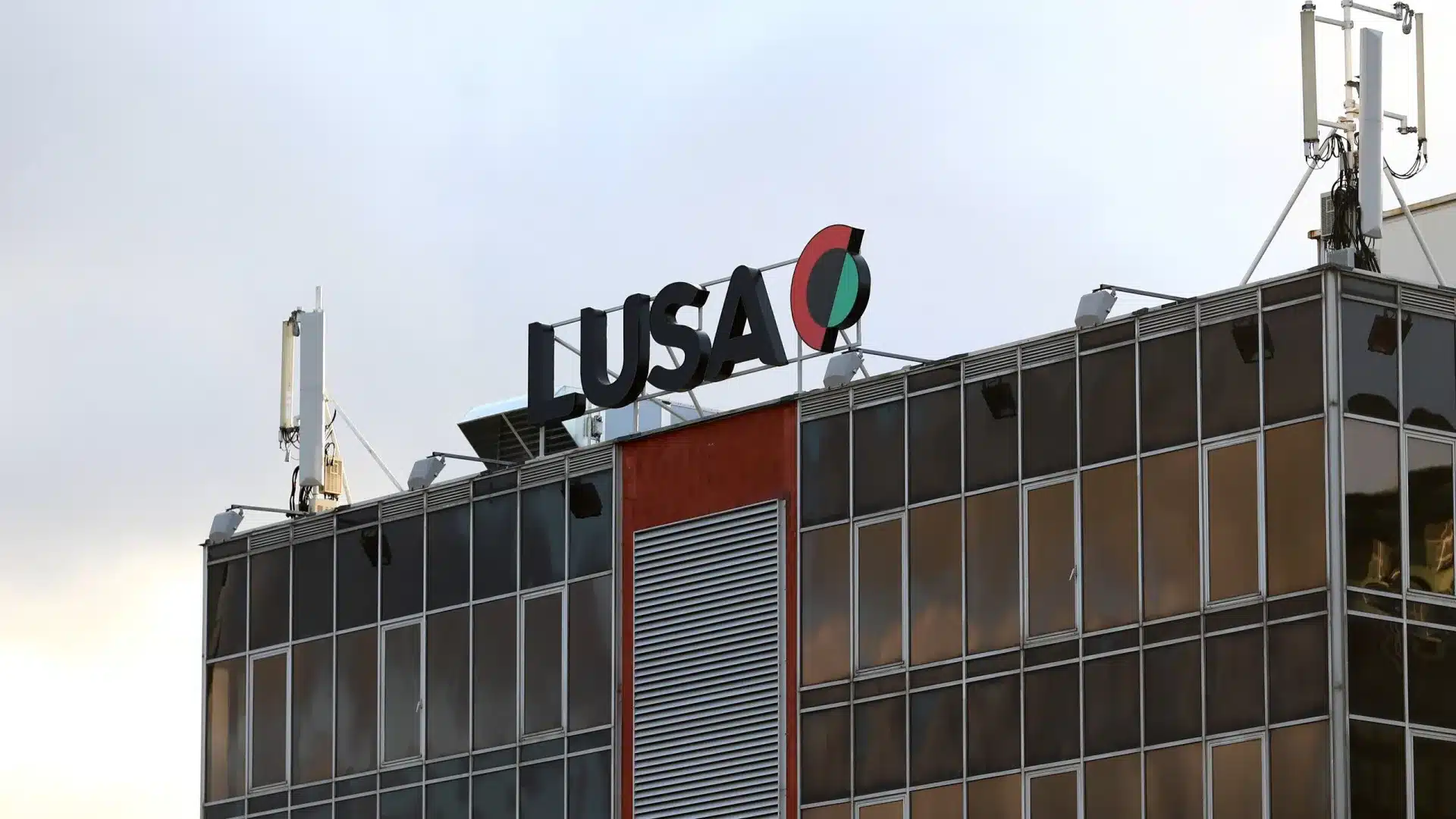 Lusa aura trois administrateurs pour un mandat de quatre ans.