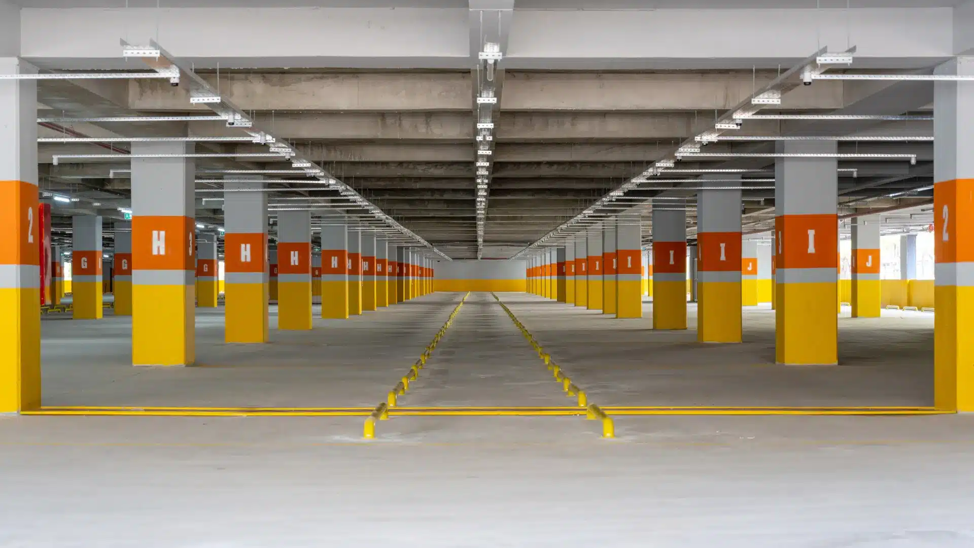 Mais 325 places de stationnement. Centre de Vila Real avec un nouveau parc.