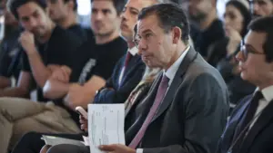 Monténégro défend l'importance de "mener par l'exemple" en Colombie.