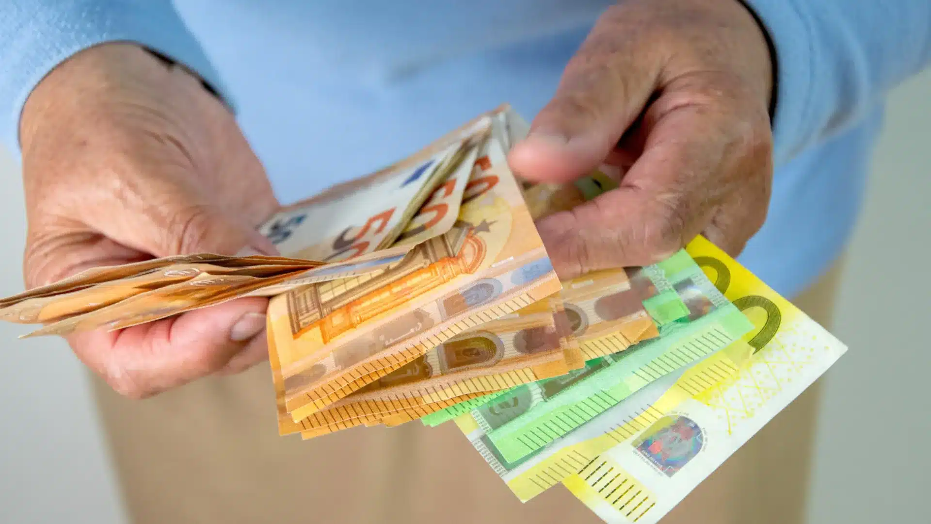 OCDE : Le Portugal parmi les 6 pays où les pensions pèsent le plus sur le PIB