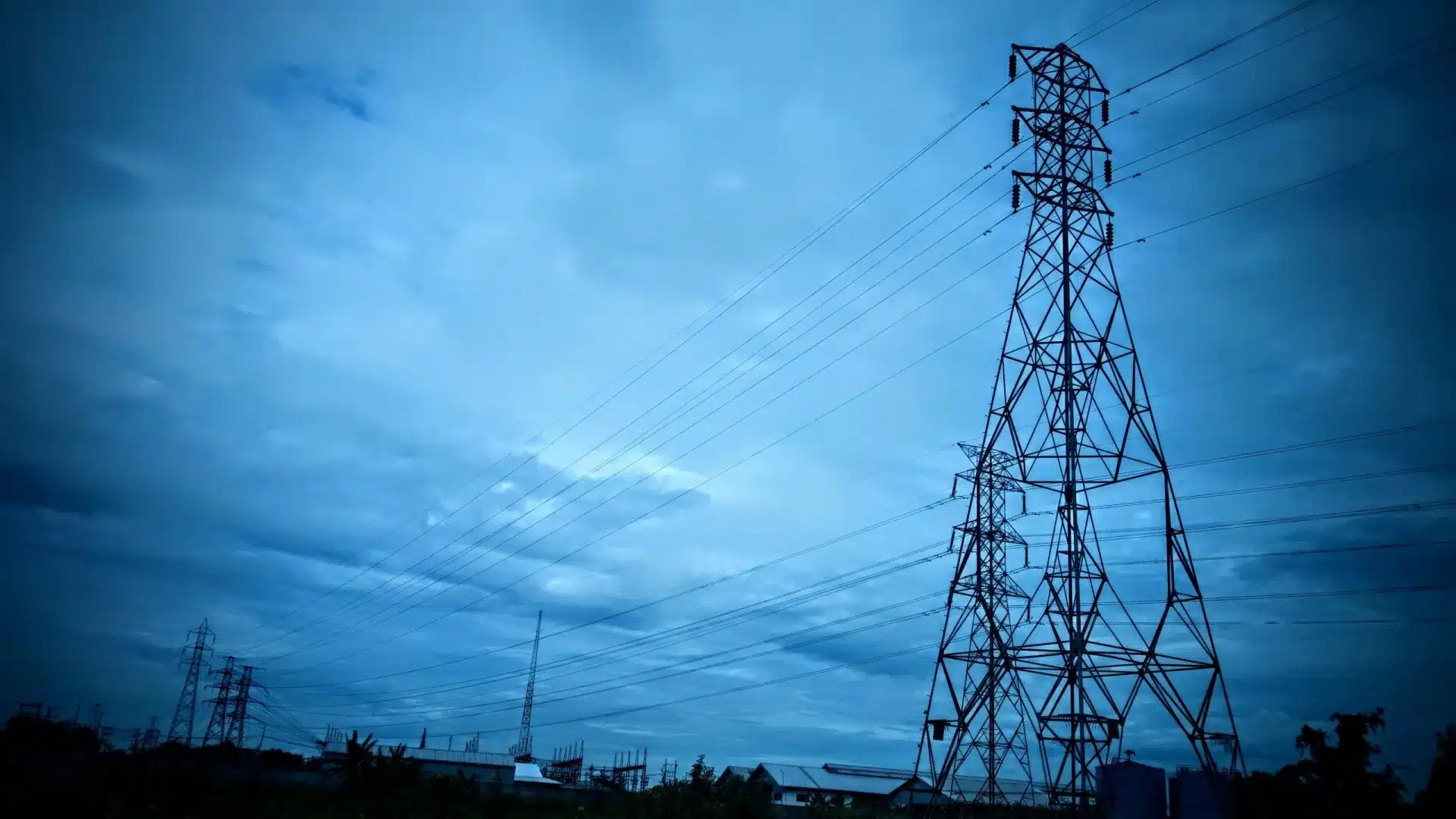 Oeiras : Tribunal suspend la déviation de haute tension mais les travaux ont continué.