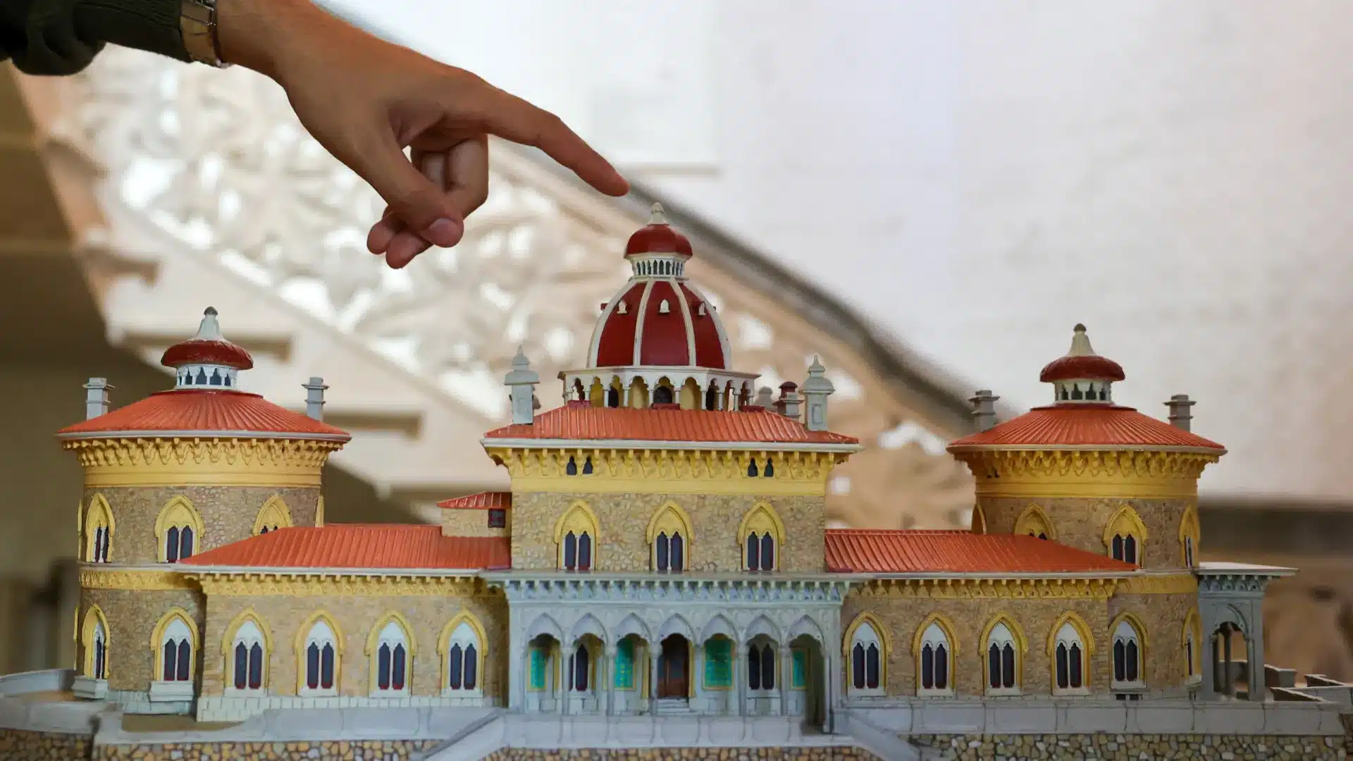 Parques de Sintra répare les couvertures du palais romantique de Monserrate