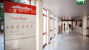 Patients urgents avec une attente de plus de 10 heures à Amadora-Sintra.