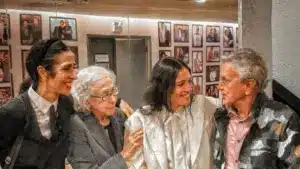 Place de luxe ! Caetano Veloso et Fernanda Montenegro célèbrent Carminho.