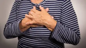 Plus de 50 femmes âgées victimes de violence domestique envoyées dans une maison d'accueil.