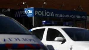 Présentations hebdomadaires pour femme enceinte qui a poignardé compagnon