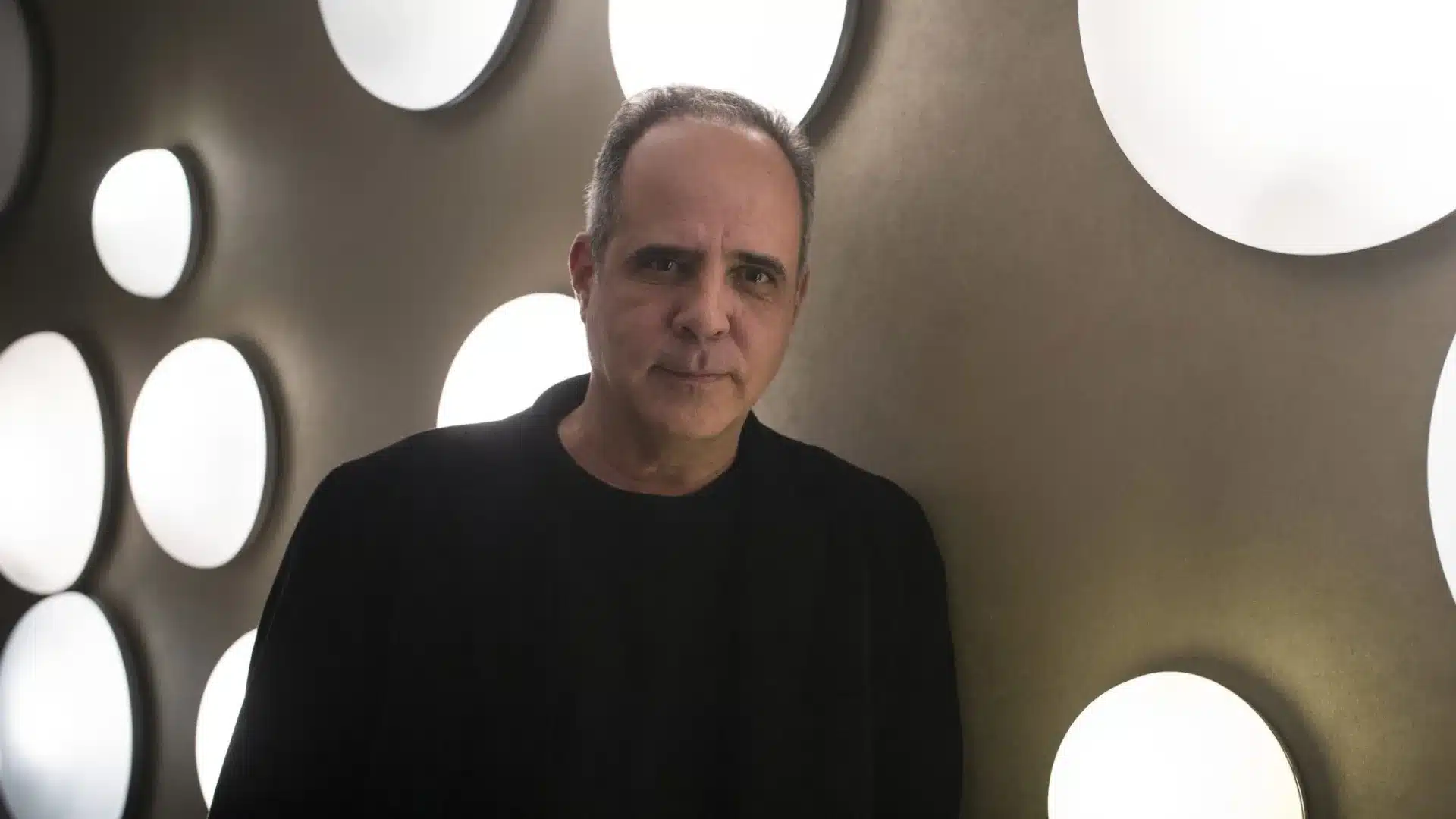 Rodrigo Leão présente "Le Garçon de la Montagne" aux colisées de Lisbonne et Porto.