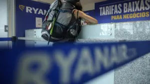 Ryanair doit s'abstenir d'empêcher les embarquements avec des cartes physiques, déclare l'ANAC.