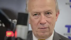 Santana Lopes ne ferme pas la porte à la direction des municipalités portugaises.