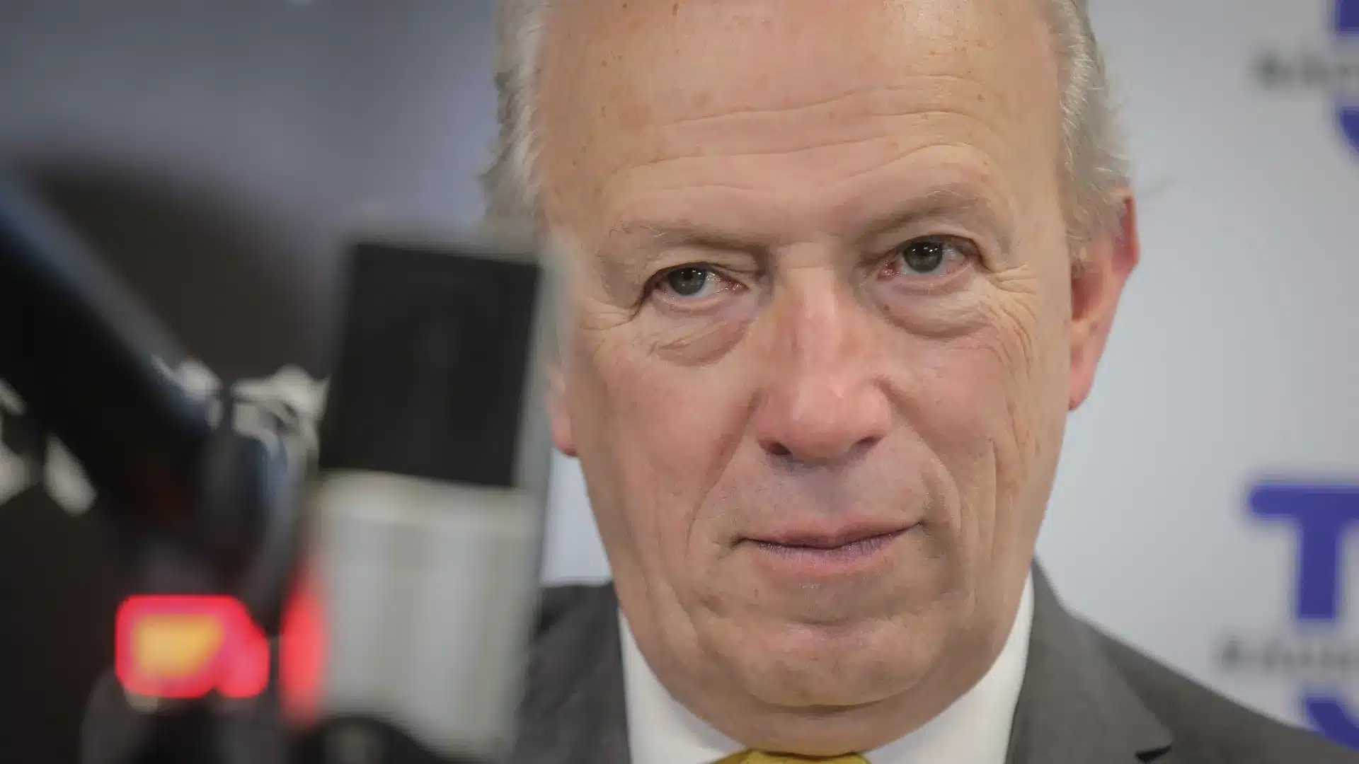 Santana Lopes ne ferme pas la porte à la direction des municipalités portugaises.