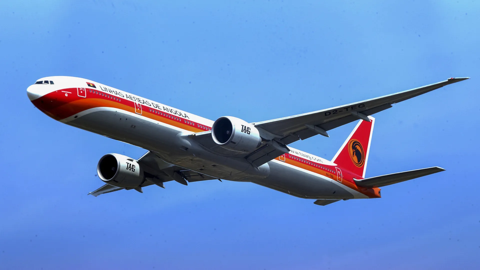 TAAG conclut un accord avec Boeing pour renforcer la formation des pilotes