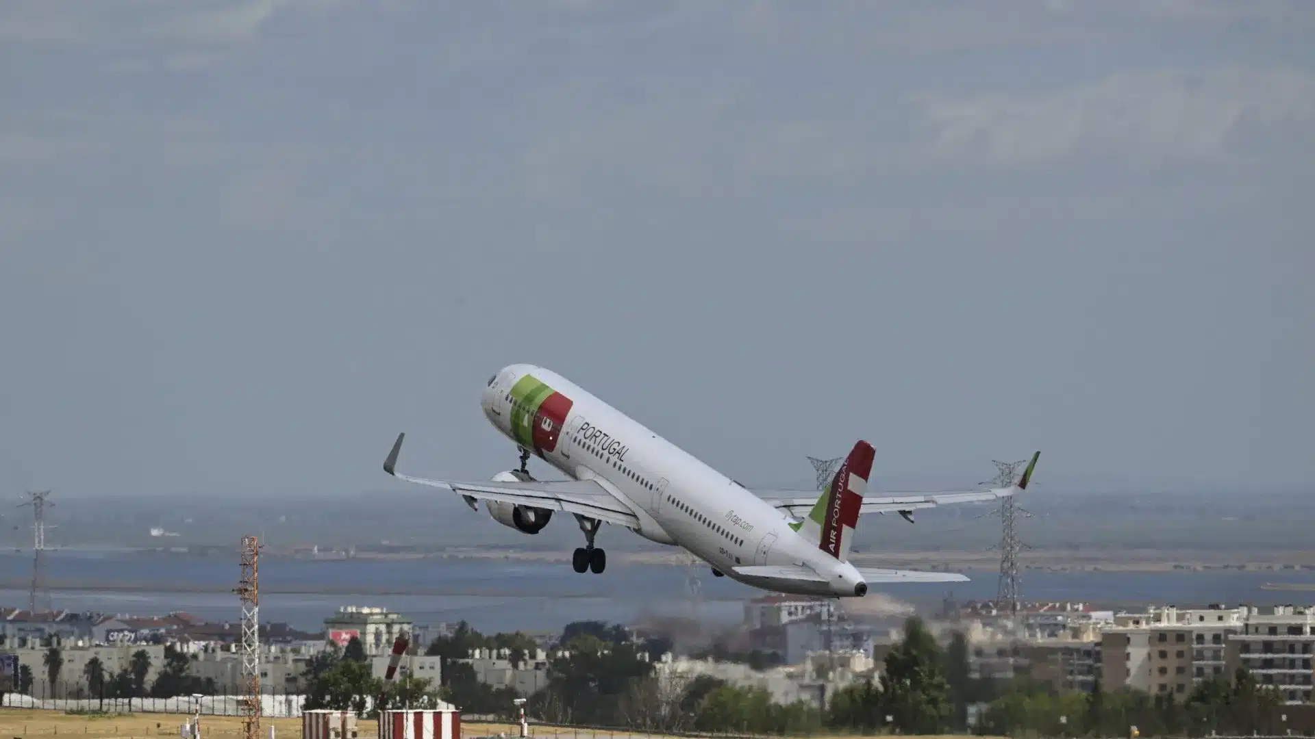 TAP avec des bénéfices de 55,2 millions au cours des neuf premiers mois de l'année.