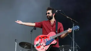 Tiago Bettencourt édite 'Foz', dans lequel il explore l'univers de l'électronique.