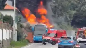 Un camion prend feu à Famalicão et est "entièrement consumé par les flammes"