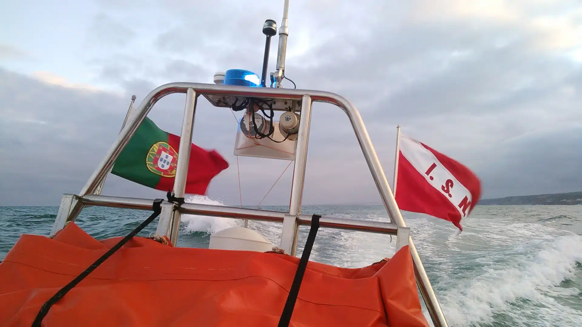 Un homme subit un arrêt cardiorespiratoire sur un croisière au large de Funchal.