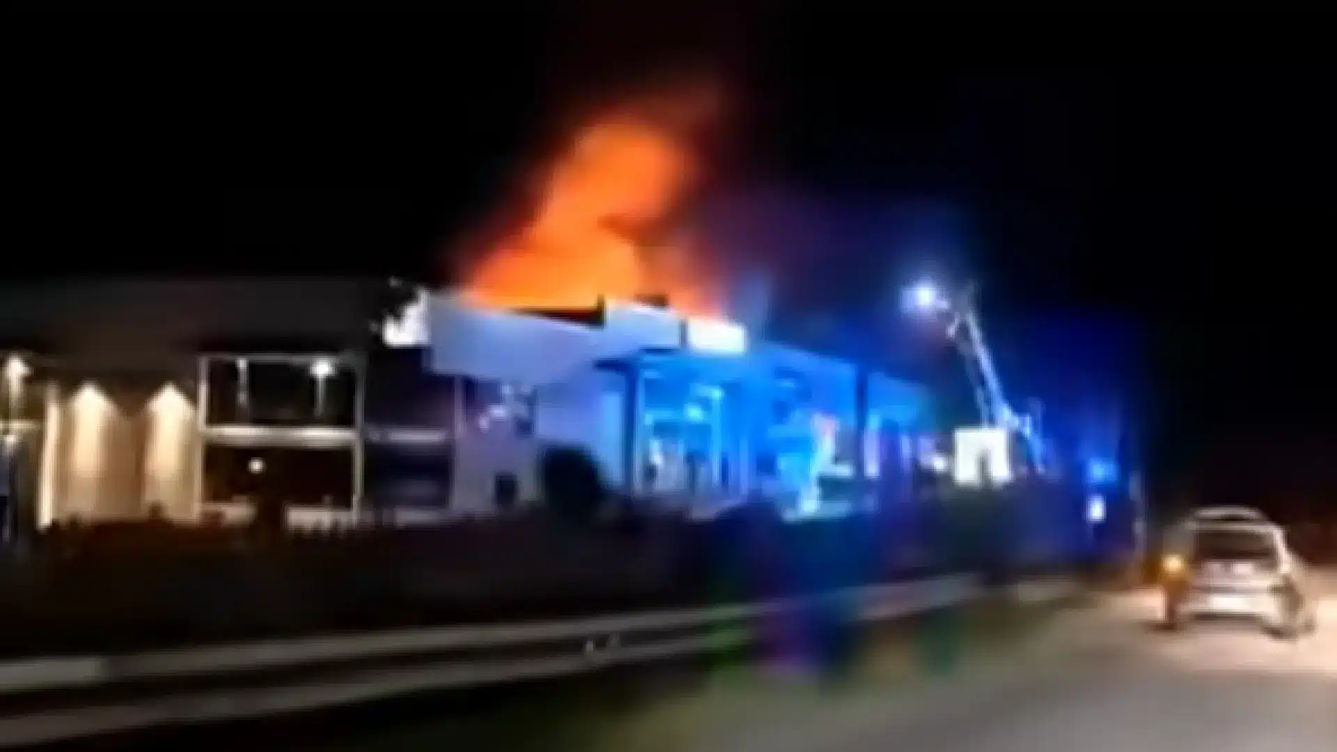 Un incendie consume un entrepôt à Barcelos. Il n'y a pas de blessés.