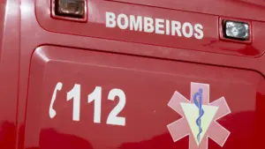 Un incendie provoque des dégâts dans un entrepôt agricole à Ferreira do Alentejo.