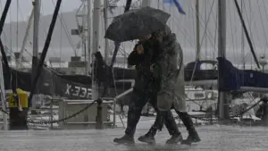 Un jet polaire apportera de la pluie, mais décembre commencera plus doux que d'habitude.