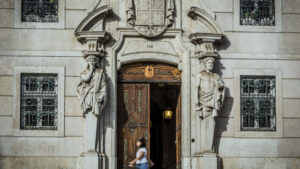 Un premier ministre "ne peut pas être écouté sans l'autorisation de la Cour Suprême".