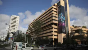 Altice pénalisée pour des défaillances dans le temps d'attente et le service au SNS24.