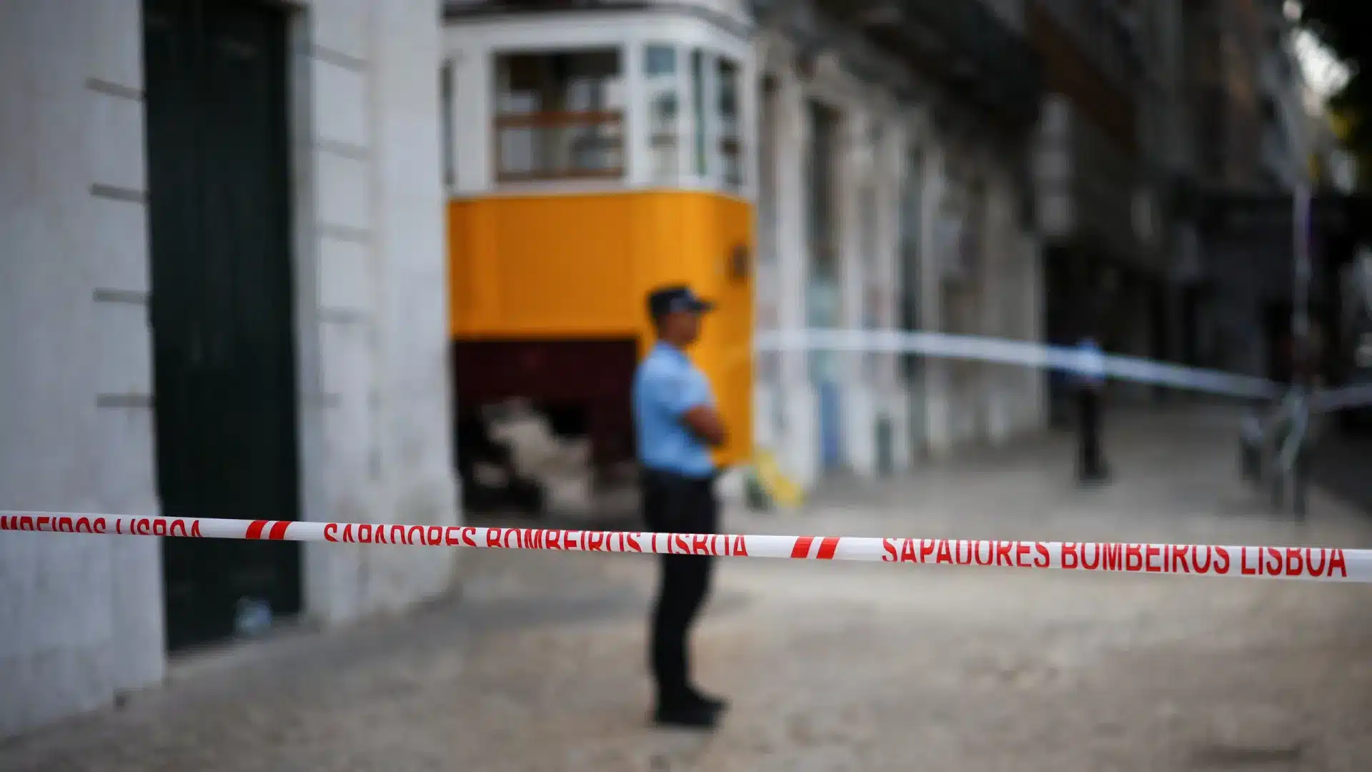 Ascenseur de la Glória. Un déraillement mortel a arrêté les ascenseurs de Lisbonne.