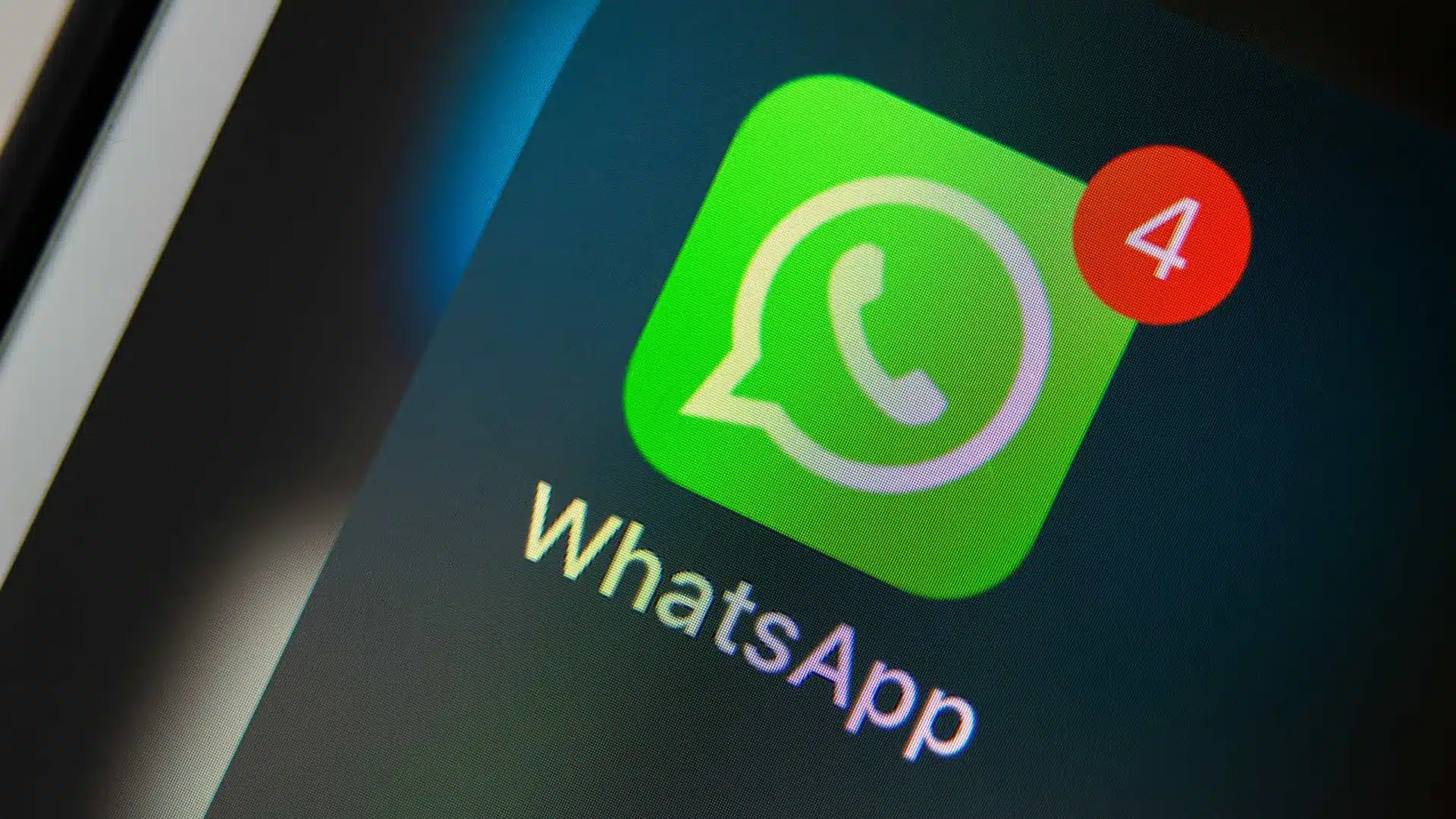 Attention ! La CMVM alerte sur les fraudes d'investissement sur WhatsApp.