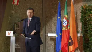 "Aucun président qui a été du PSD n'a jamais fait de faveur politique au parti."