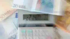 Avez-vous des prélèvements automatiques ? "Surveillez ces mouvements". Suivez ces conseils.