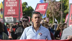 "C'est une erreur de penser que la ministre fait sa propre interprétation du travail"