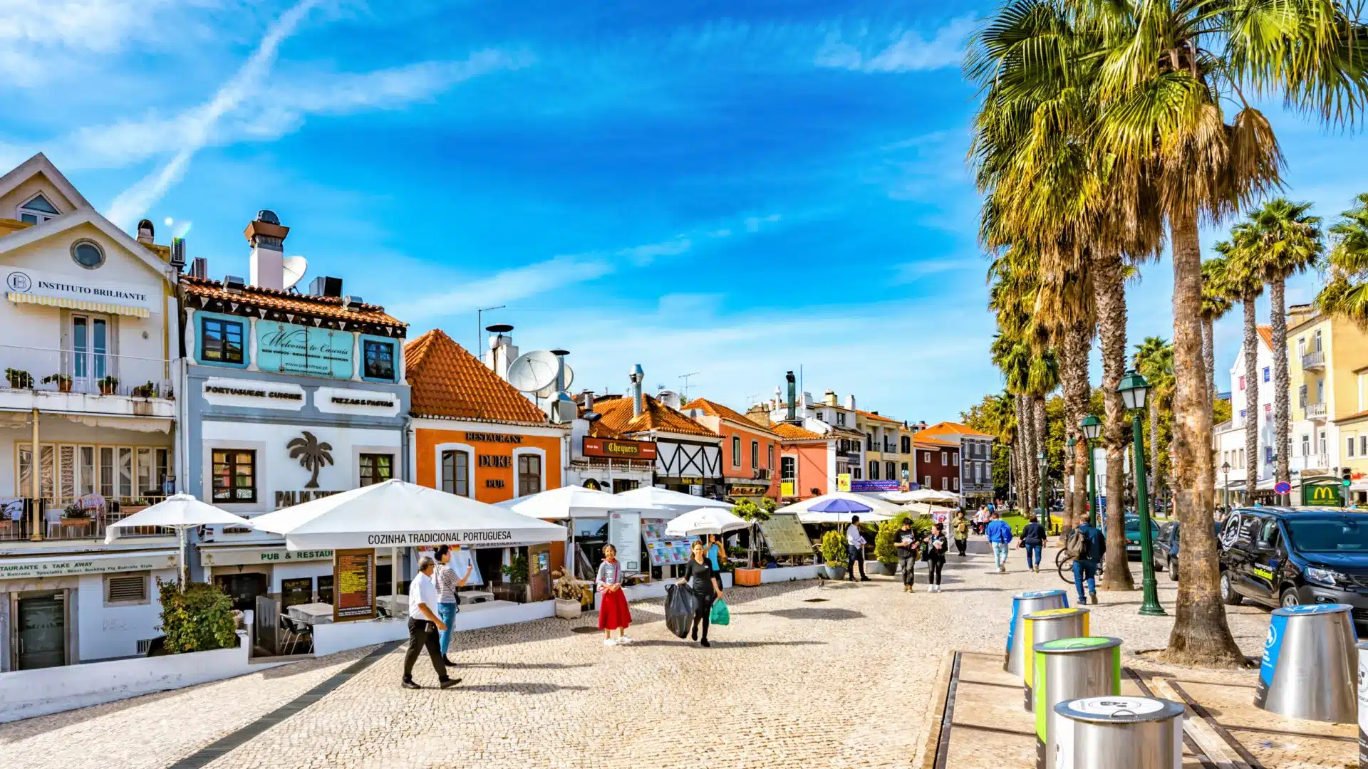 Cinq jeunes arrêtés à Cascais pour plusieurs crimes de vol sur la voie publique.