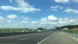 Circulation rétablie sur l'A1 à Alcanena après un accident impliquant 7 automobiles.