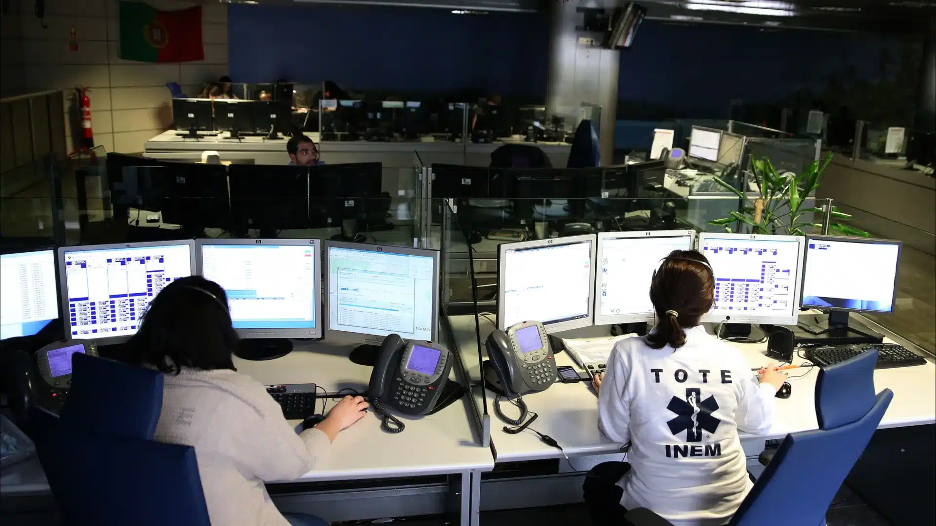 Commission pour la refondation du INEM propose un centre unique de réponse.