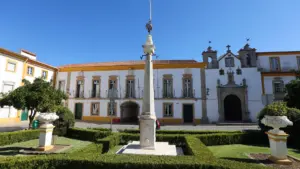 Construction d'un pont international entre Nisa et Cedillo consignée
