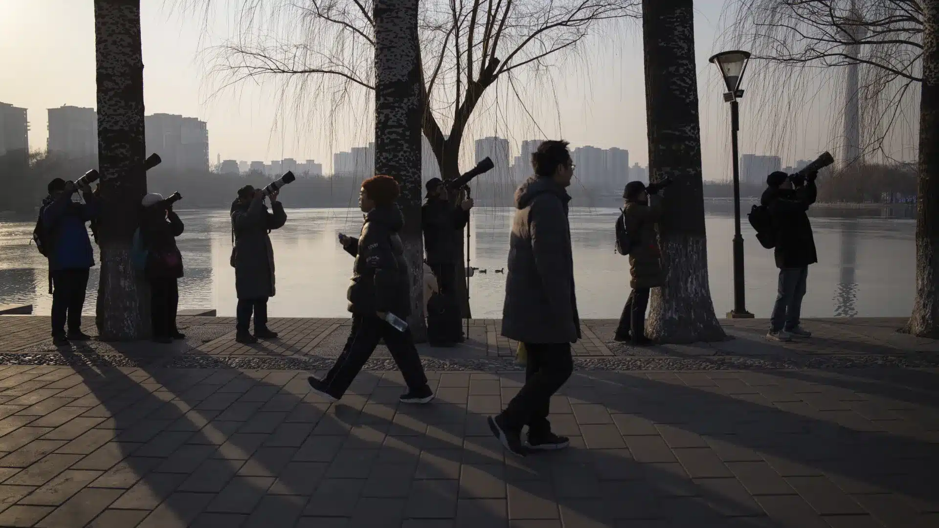 Crise immobilière laisse les consommateurs pessimistes malgré la croissance chinoise.